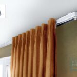 Karnisz sufitowy aluminiowy pojedynczy biały ZS-250 z żabkami – komplet 250 cm