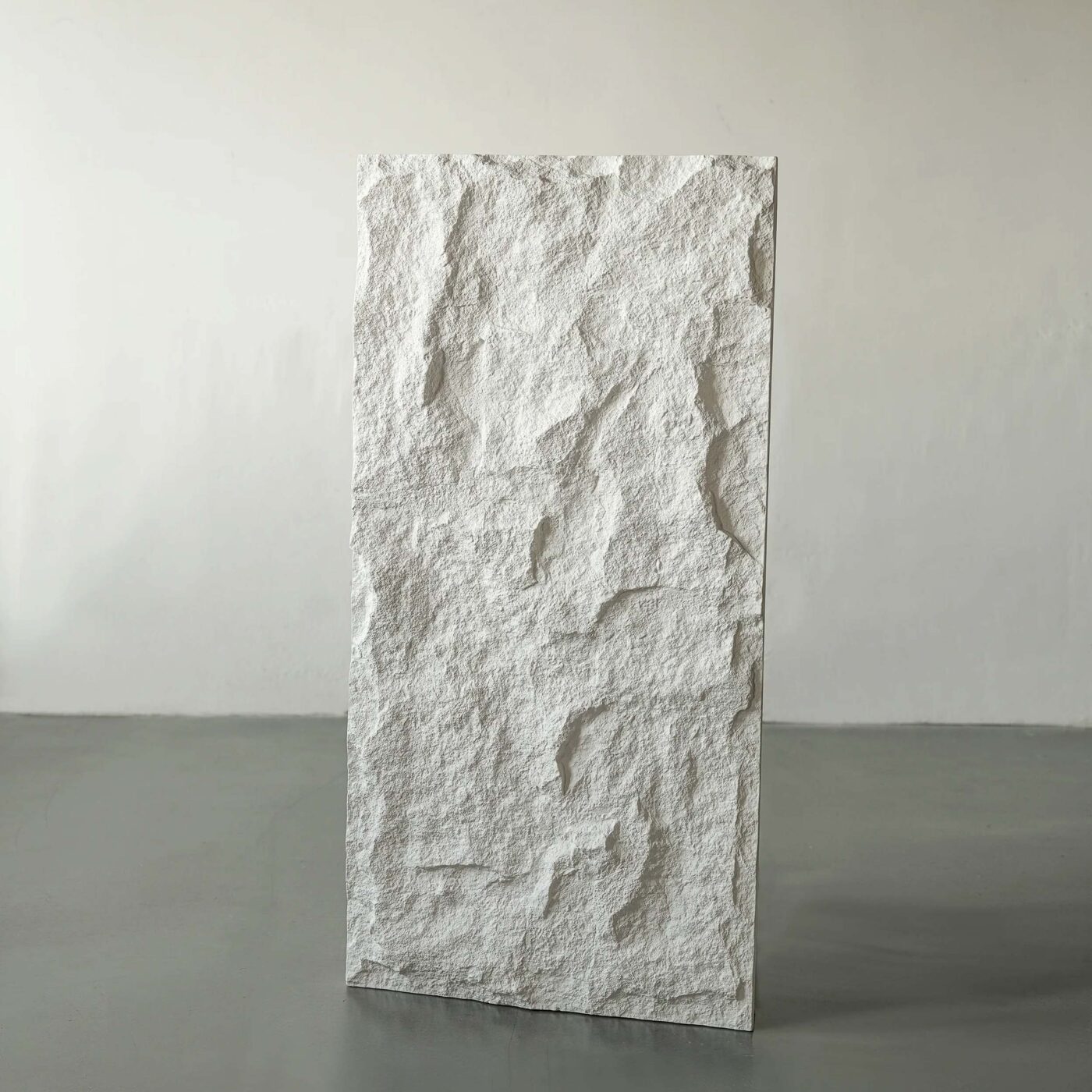 Panel ścienny Santero A2 Stone Touch – widok z boku, struktura skały